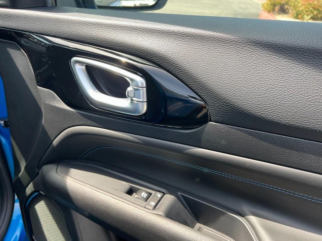 new 2025 Jeep Compass car, priced at $30,058
