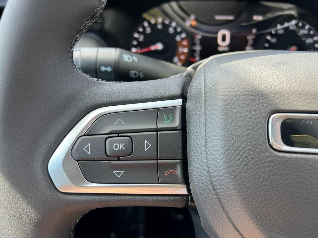 new 2025 Jeep Compass car, priced at $30,058