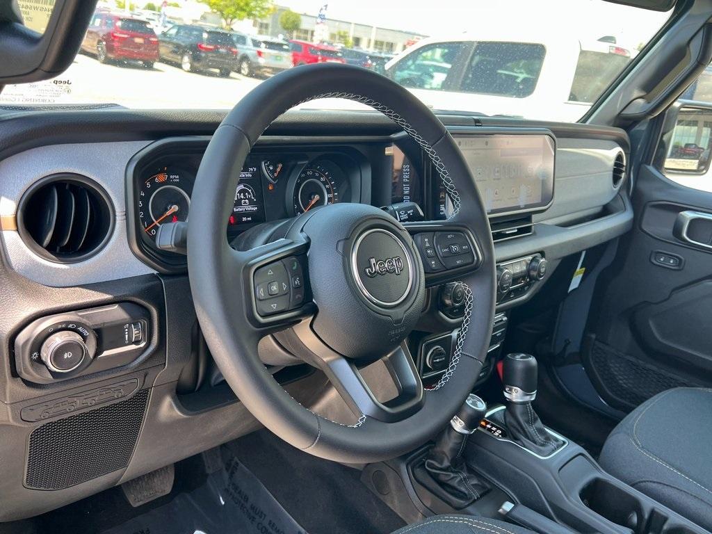 new 2025 Jeep Wrangler car, priced at $43,182