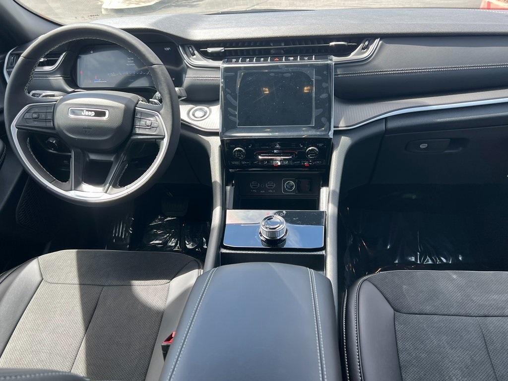 new 2025 Jeep Grand Cherokee L car, priced at $43,277