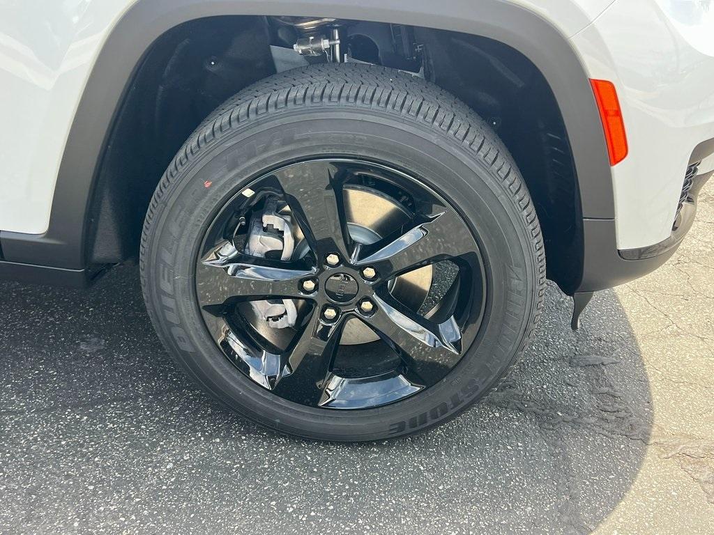 new 2025 Jeep Grand Cherokee L car, priced at $43,277