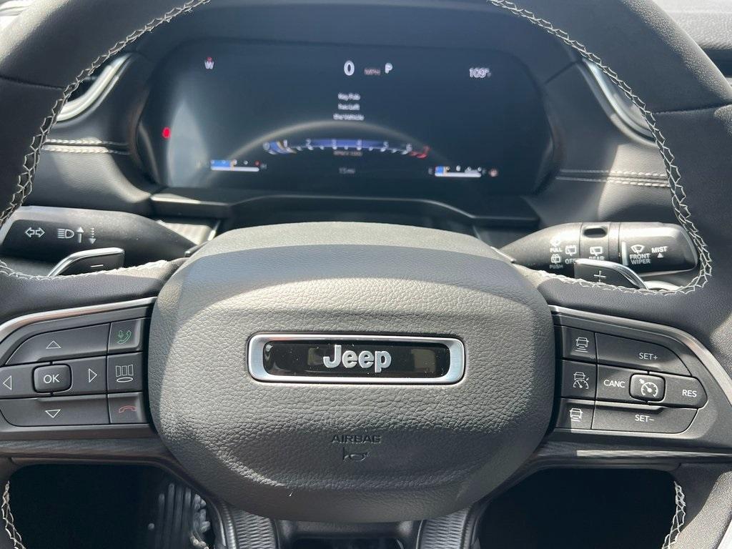 new 2025 Jeep Grand Cherokee L car, priced at $43,277