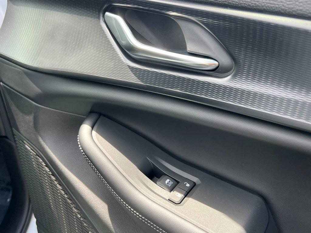 new 2025 Jeep Grand Cherokee L car, priced at $43,277