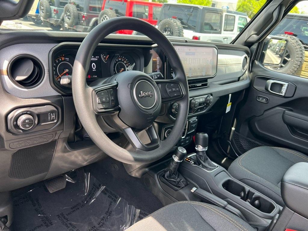 new 2025 Jeep Gladiator car, priced at $41,180