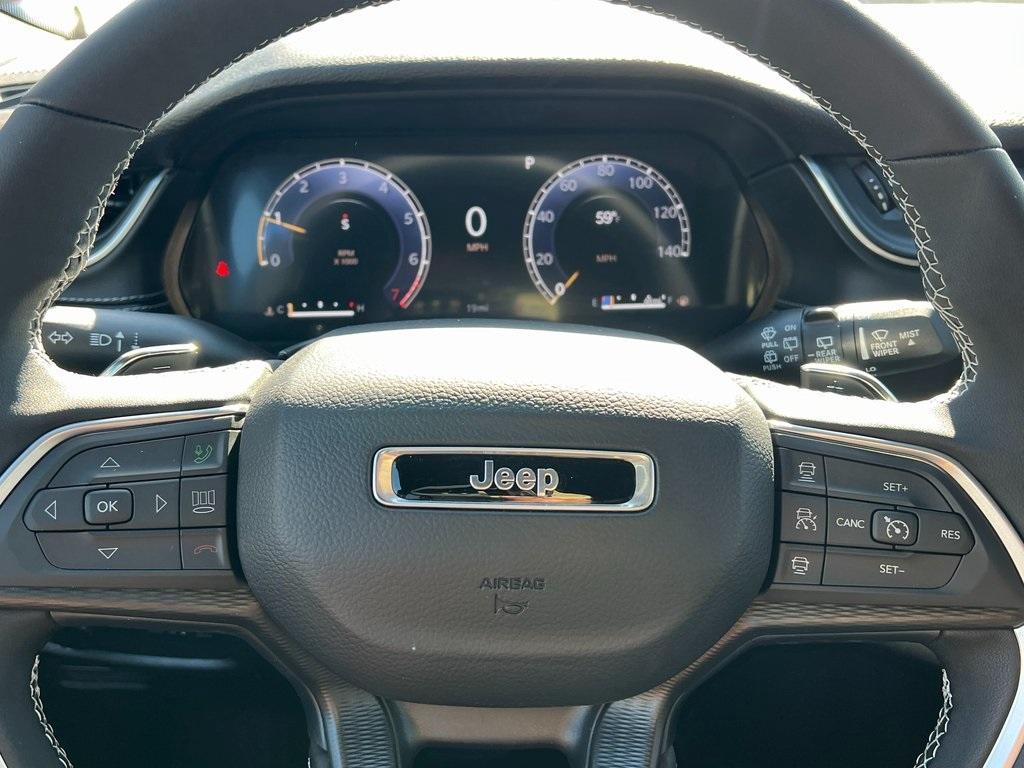 new 2025 Jeep Grand Cherokee L car, priced at $42,925