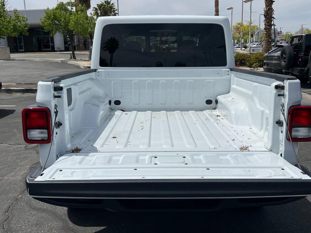 new 2025 Jeep Gladiator car, priced at $40,290
