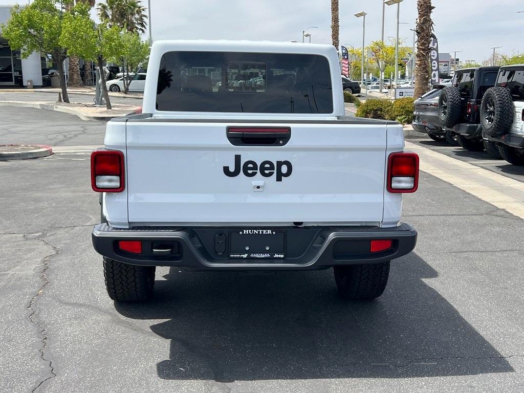 new 2025 Jeep Gladiator car, priced at $40,290