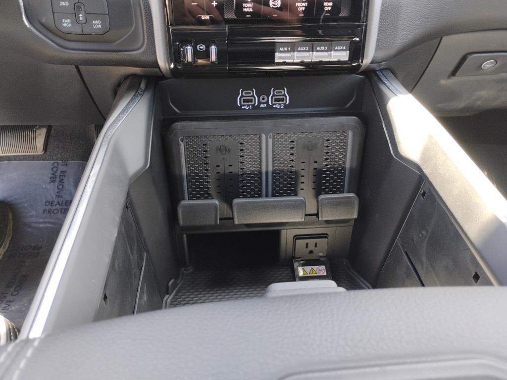 new 2025 Ram 2500 car, priced at $79,122