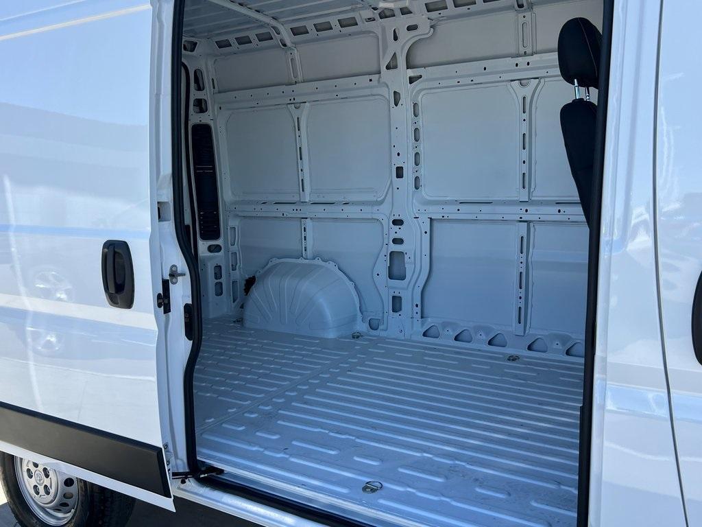 new 2025 Ram ProMaster 2500 car, priced at $51,935