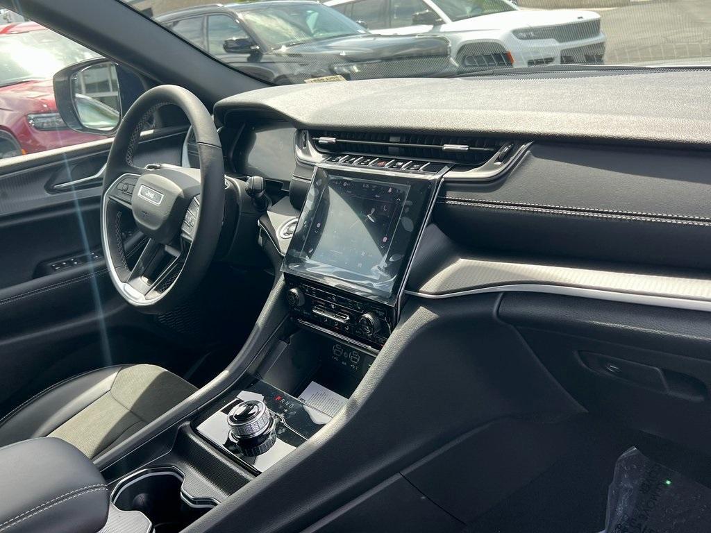 new 2025 Jeep Grand Cherokee L car, priced at $39,875
