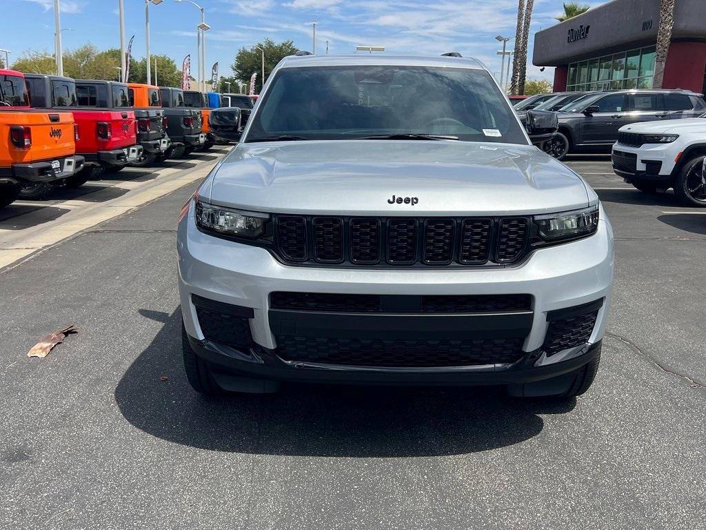new 2025 Jeep Grand Cherokee L car, priced at $39,875