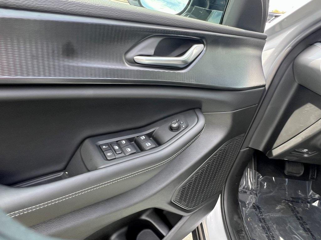 new 2025 Jeep Grand Cherokee L car, priced at $39,875