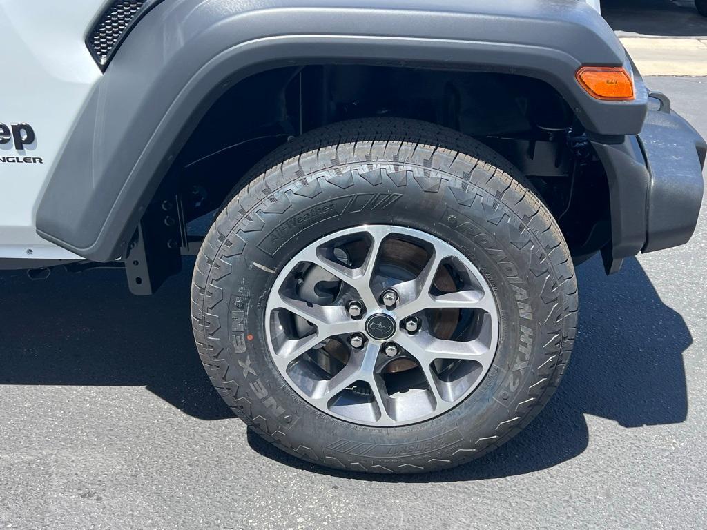 new 2025 Jeep Wrangler car, priced at $49,789