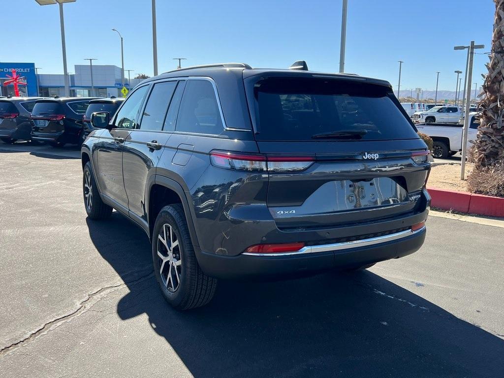 new 2025 Jeep Grand Cherokee car, priced at $42,545