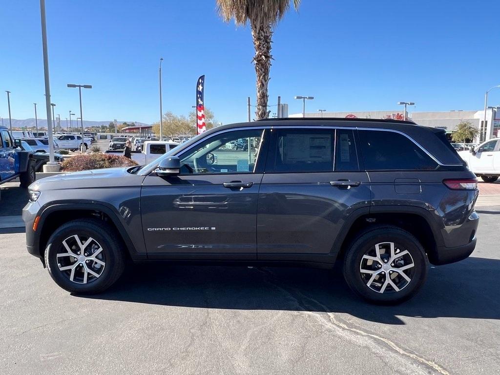 new 2025 Jeep Grand Cherokee car, priced at $42,545