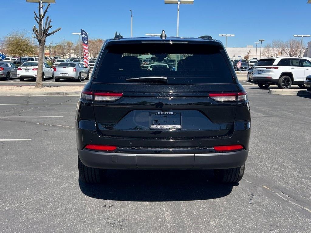 new 2025 Jeep Grand Cherokee car, priced at $44,150