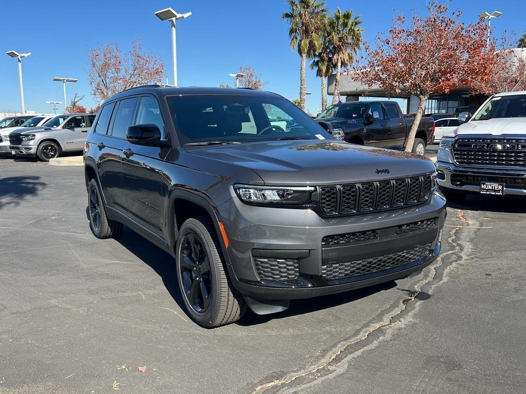 new 2025 Jeep Grand Cherokee L car, priced at $42,925