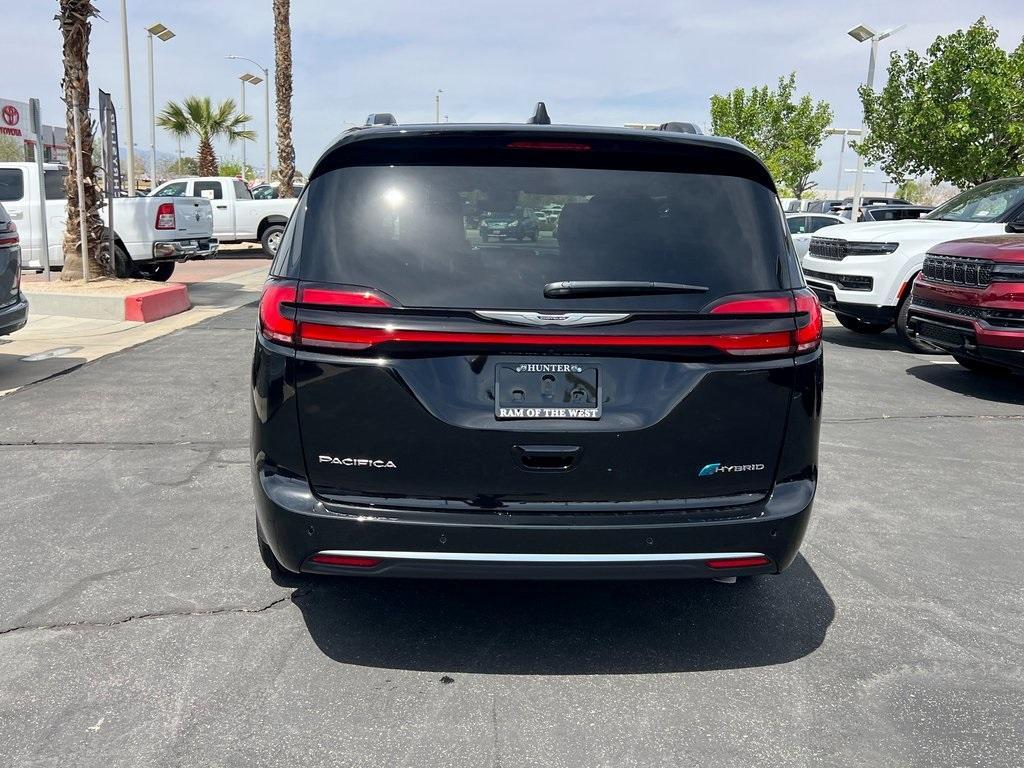 new 2025 Chrysler Pacifica Hybrid car, priced at $52,730