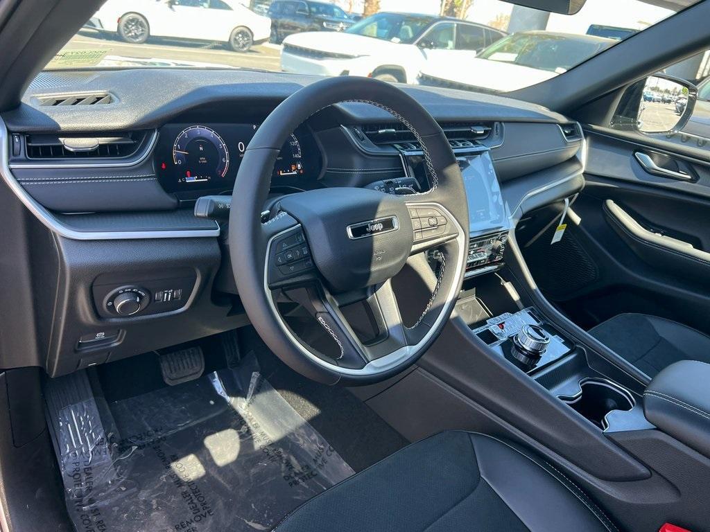 new 2025 Jeep Grand Cherokee L car, priced at $45,175