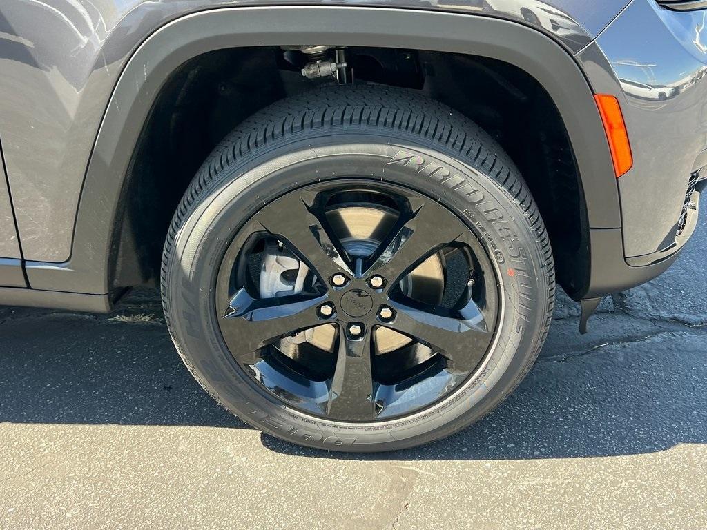 new 2025 Jeep Grand Cherokee L car, priced at $45,175