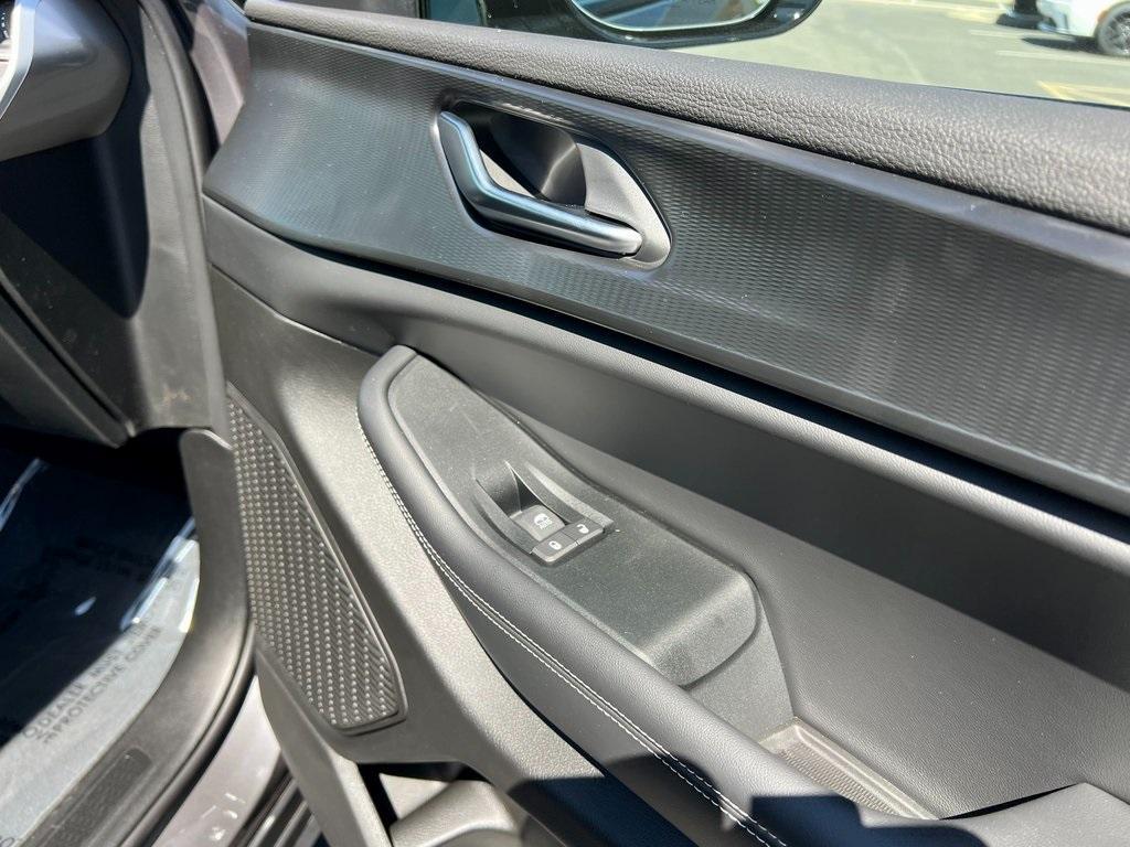 new 2025 Jeep Grand Cherokee L car, priced at $45,175