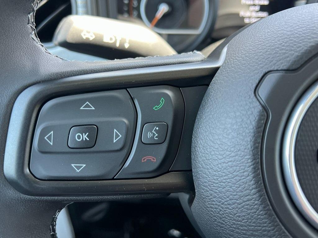 new 2025 Jeep Wrangler car, priced at $46,899