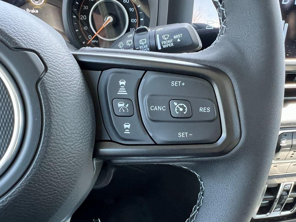 new 2025 Jeep Wrangler car, priced at $46,899