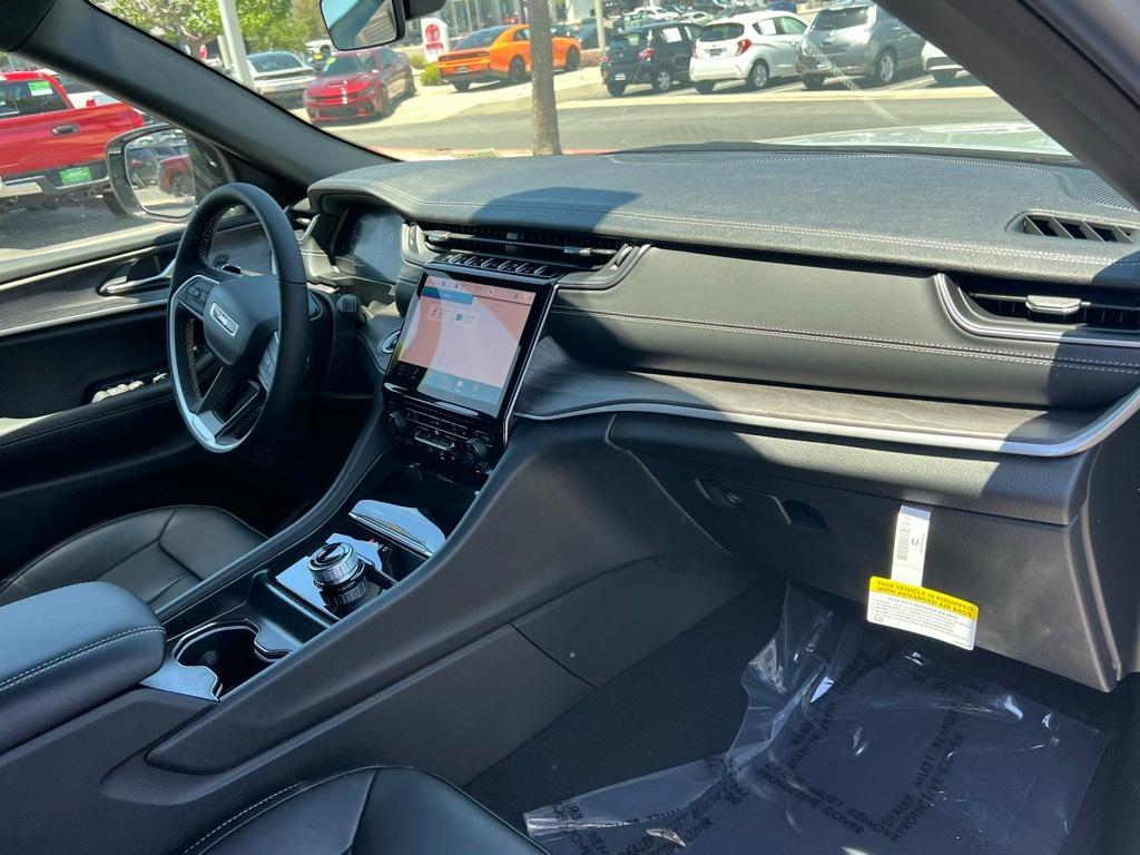 new 2025 Jeep Grand Cherokee L car, priced at $46,467