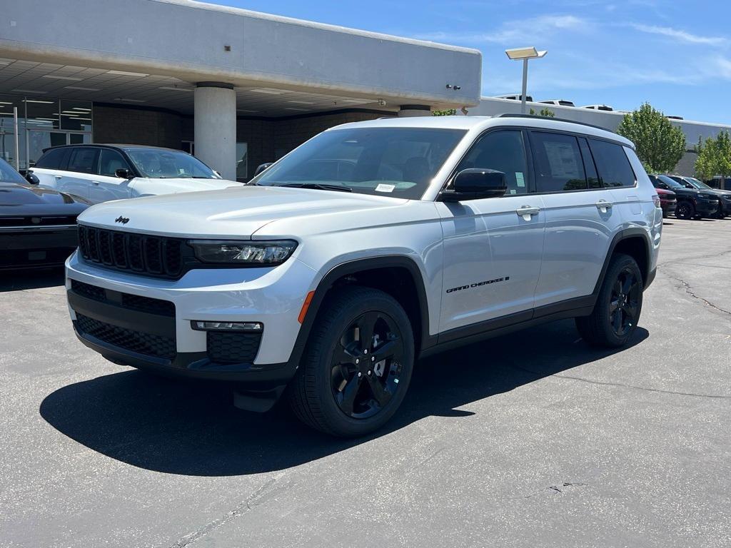new 2025 Jeep Grand Cherokee L car, priced at $46,467