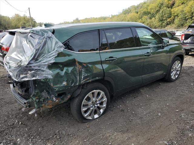 used 2023 Toyota Highlander Hybrid car, priced at $26,900