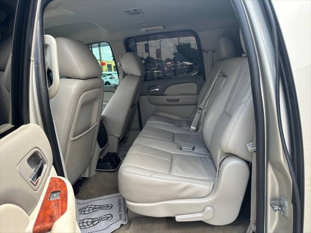 used 2014 Chevrolet Suburban car, priced at $13,232