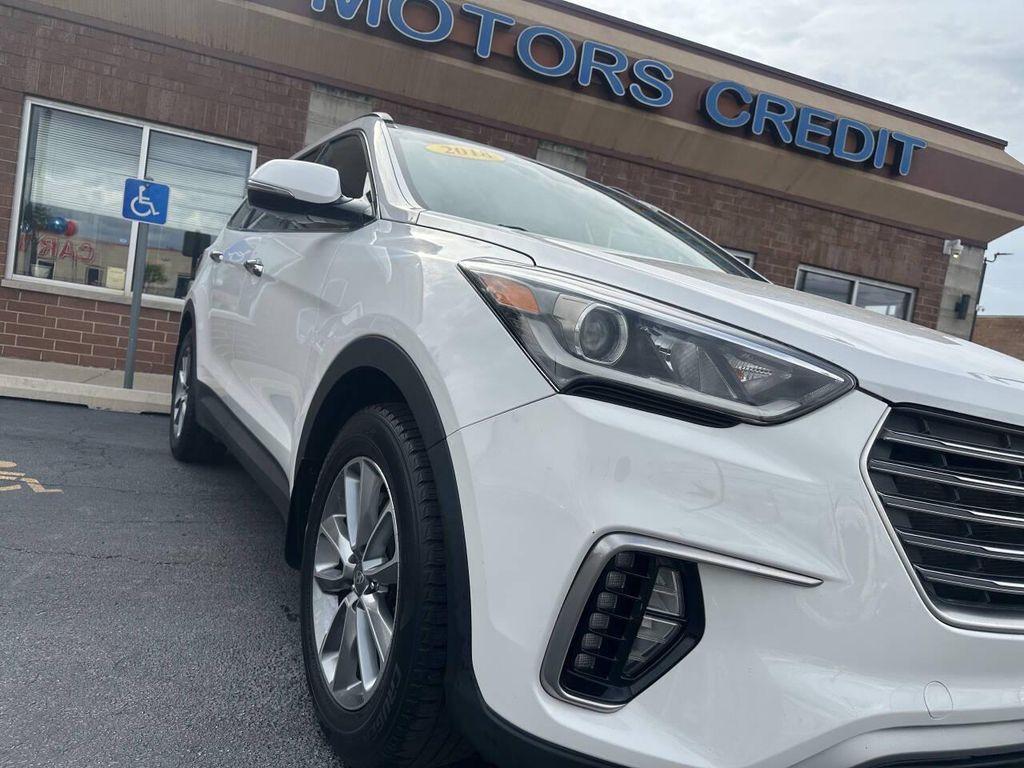 used 2018 Hyundai Santa Fe car, priced at $17,496