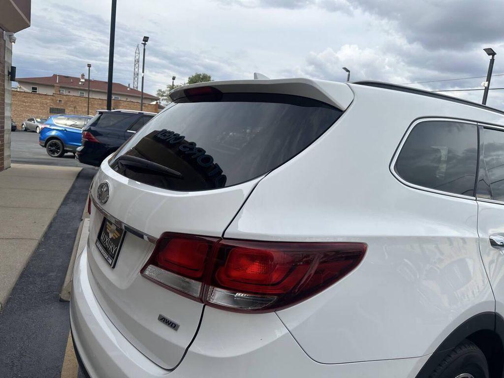 used 2018 Hyundai Santa Fe car, priced at $17,496