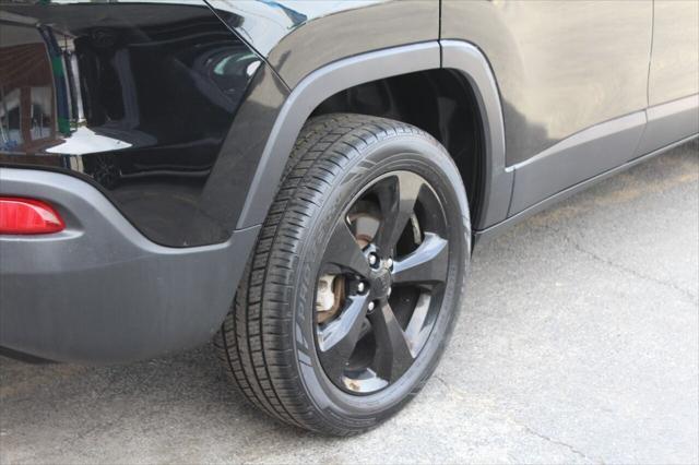 used 2018 Jeep Cherokee car, priced at $13,727