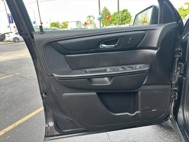 used 2014 Chevrolet Traverse car, priced at $9,995