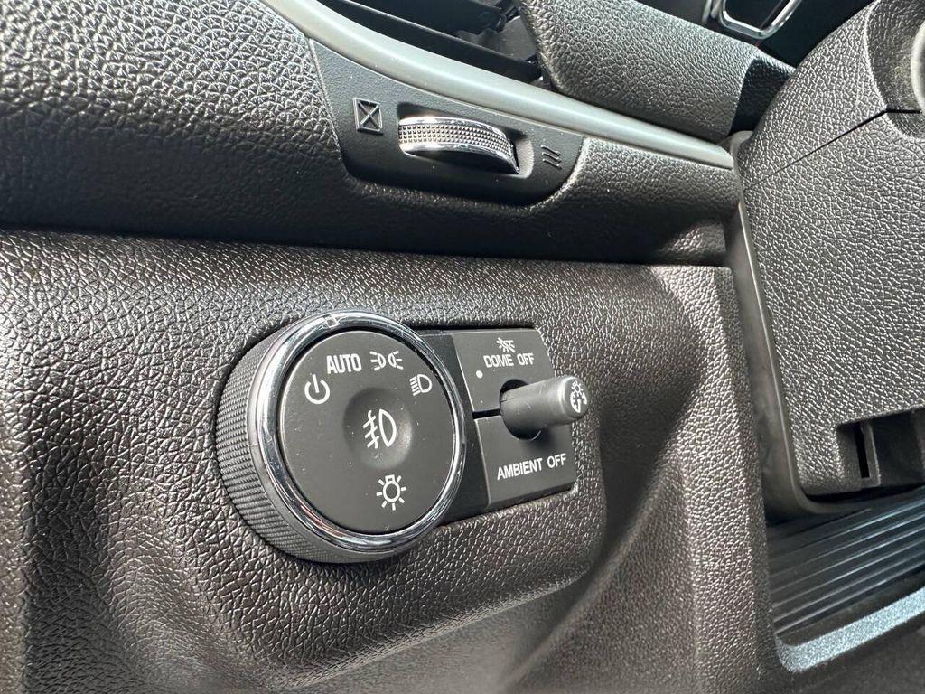 used 2014 Chevrolet Traverse car, priced at $9,483