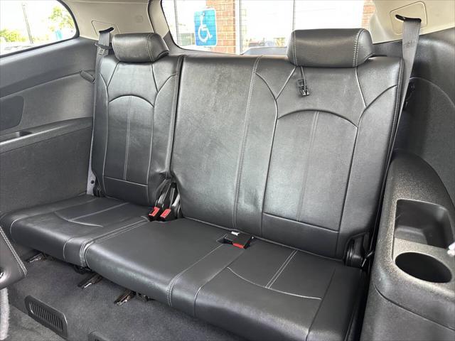 used 2014 Chevrolet Traverse car, priced at $9,995
