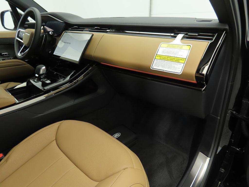 new 2025 Land Rover Range Rover Sport car, priced at $93,805