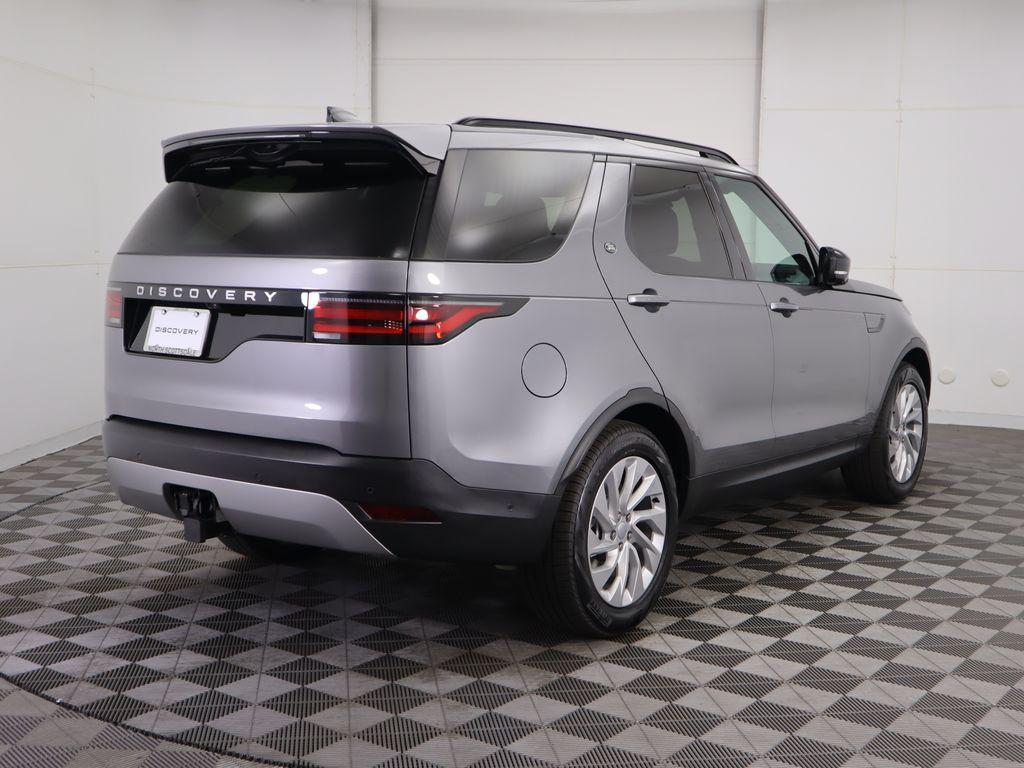 new 2025 Land Rover Discovery car, priced at $65,193