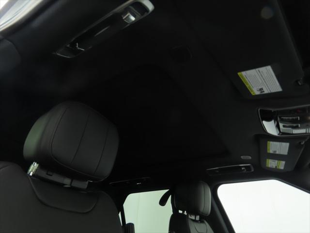 new 2025 Land Rover Range Rover Sport car, priced at $112,575