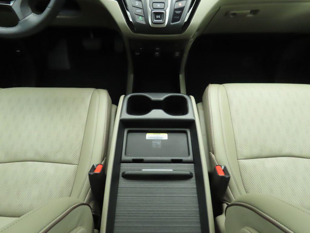 used 2023 Honda Odyssey car, priced at $40,983
