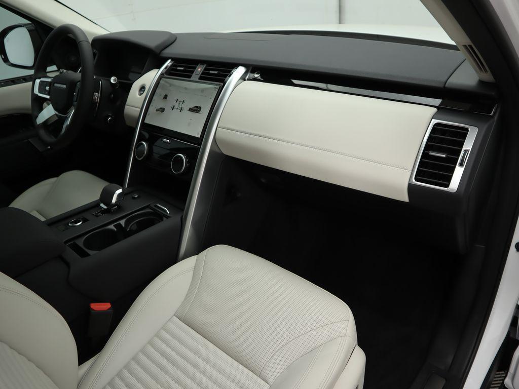 used 2024 Land Rover Discovery car, priced at $42,032