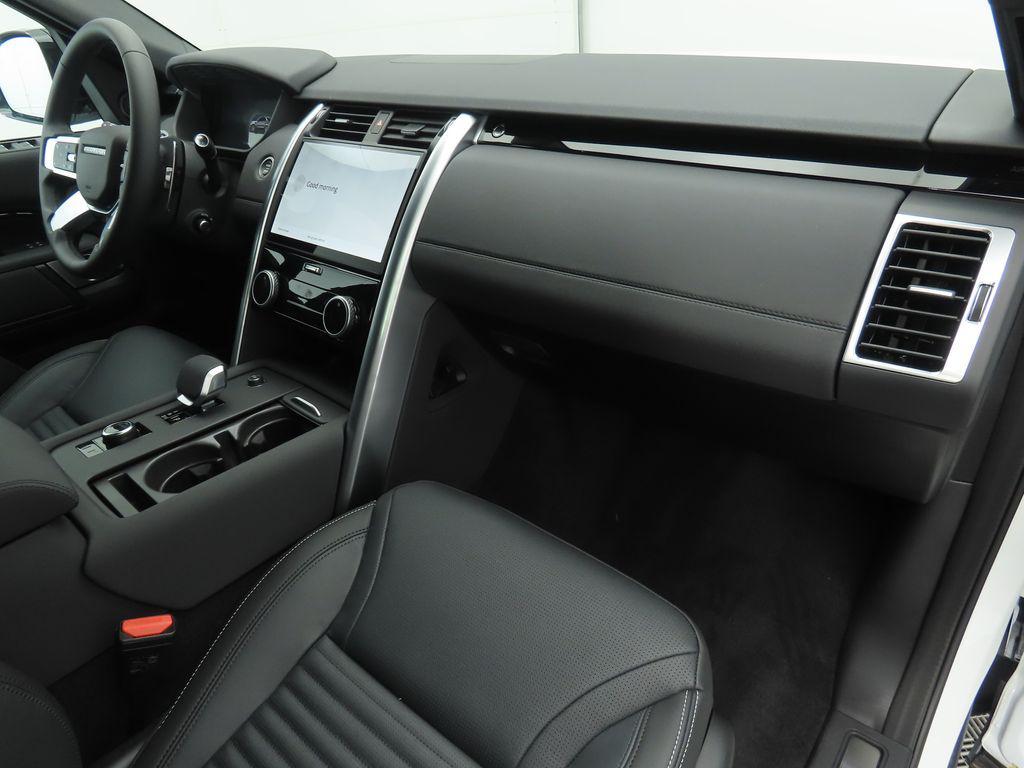 new 2025 Land Rover Discovery car, priced at $65,893