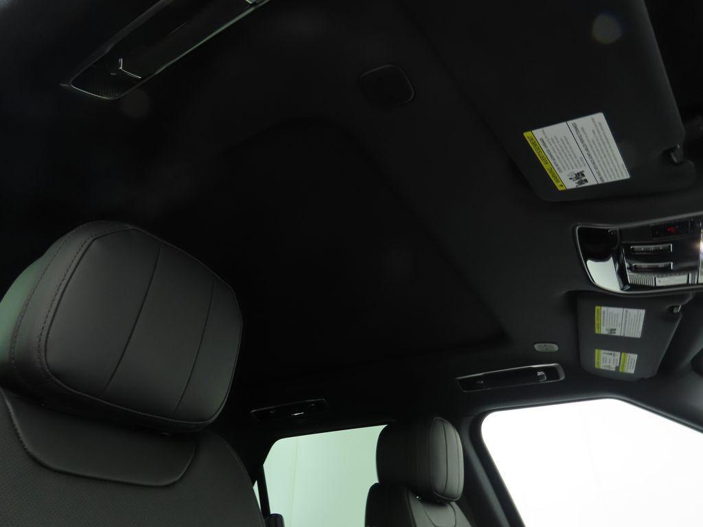 new 2025 Land Rover Range Rover Sport car, priced at $93,285