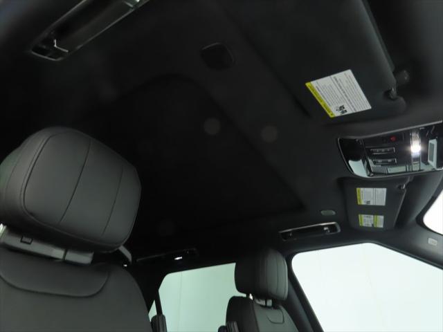 new 2025 Land Rover Range Rover Sport car, priced at $93,345