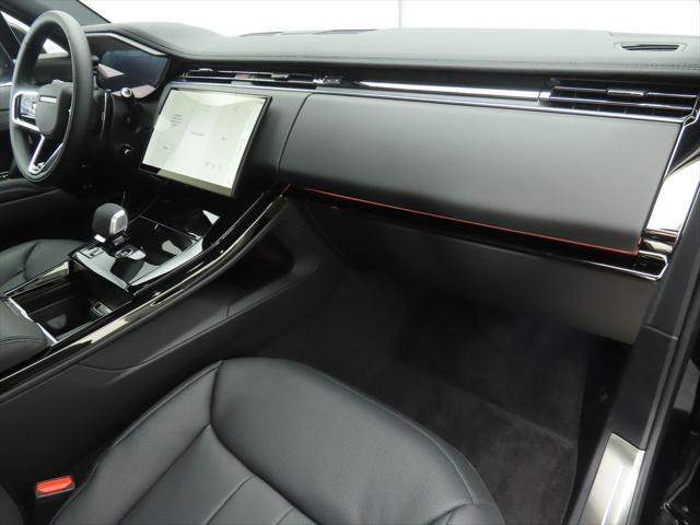 new 2025 Land Rover Range Rover Sport car, priced at $90,925