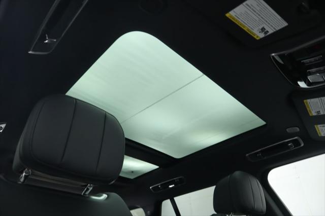 new 2025 Land Rover Range Rover car, priced at $146,630