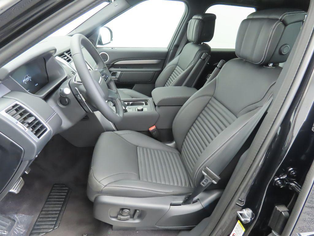 new 2026 Land Rover Discovery car, priced at $76,876