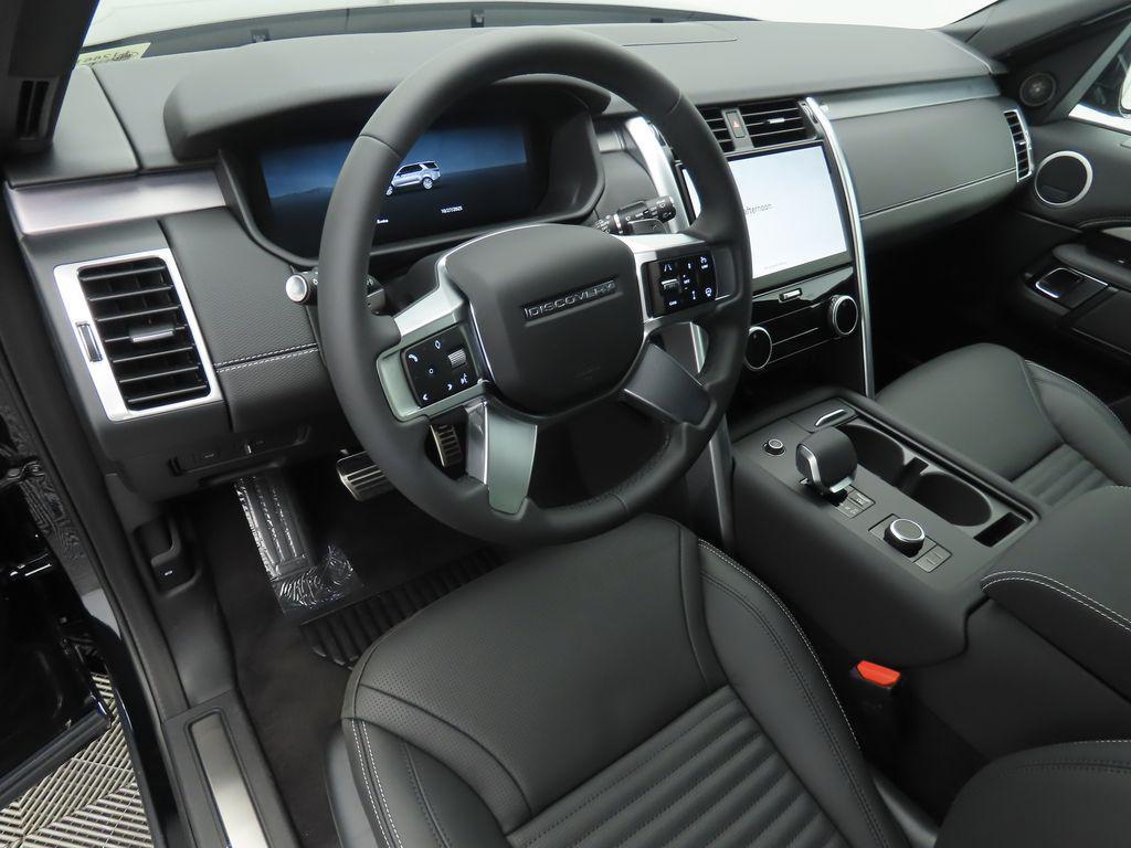 new 2026 Land Rover Discovery car, priced at $76,876