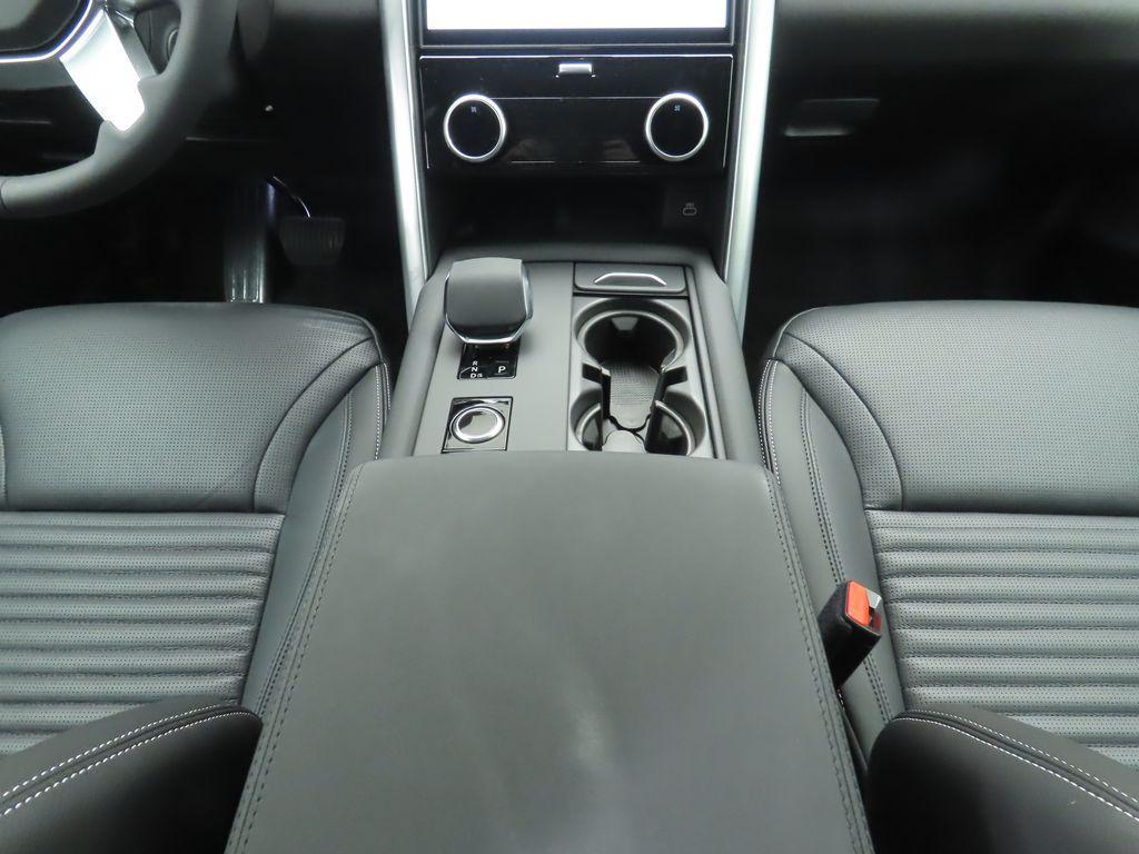 new 2025 Land Rover Discovery car, priced at $70,193